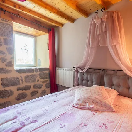 Ferienhaus La Campone 6/10 Personnes Montbel (Lozere)